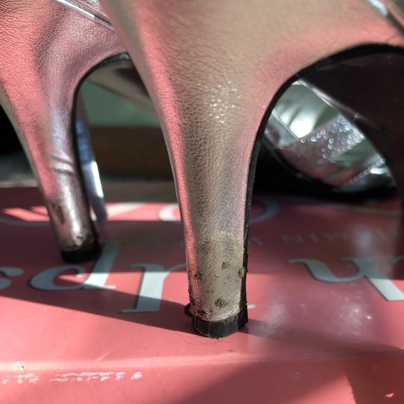 Touch Ups Silver Heels - Picture 5 of 7